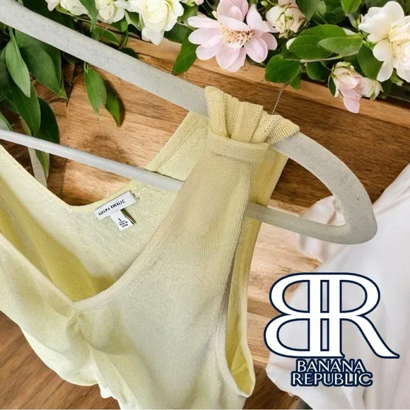 Silk Blend Knit Banana Republic Pale Yellow Sleeveless Sweater Vest Top - Picture 7 of 17
